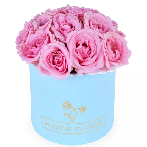 Букет из 11 розовых роз в  шляпной голубой коробке