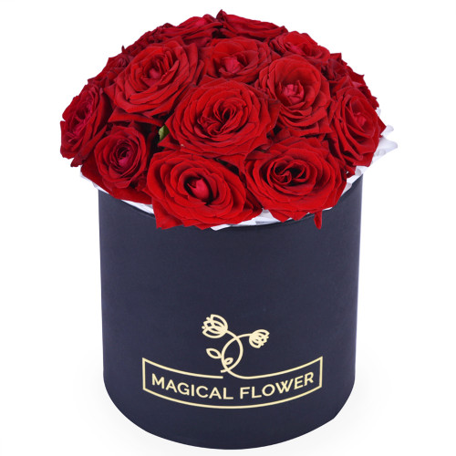 Букет из 15 красных роз в шляпной черной коробке