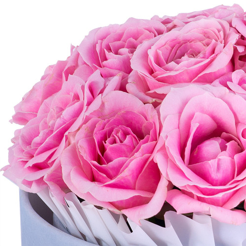 Букет из 15 розовых роз premium в серой бархатной шляпной коробке