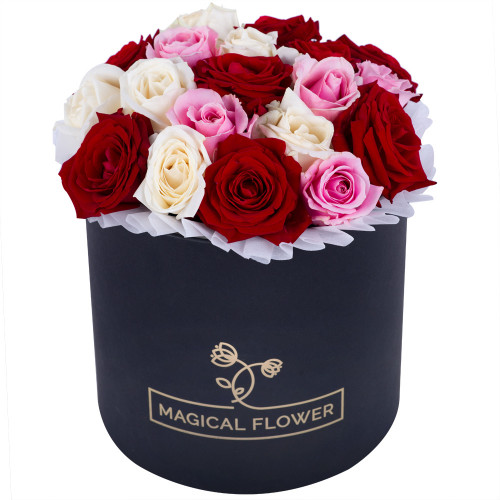 Букет из 19 разноцветных роз premium в черной шляпной коробке