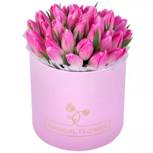 35 розовых тюльпан в розовой шляпной коробке