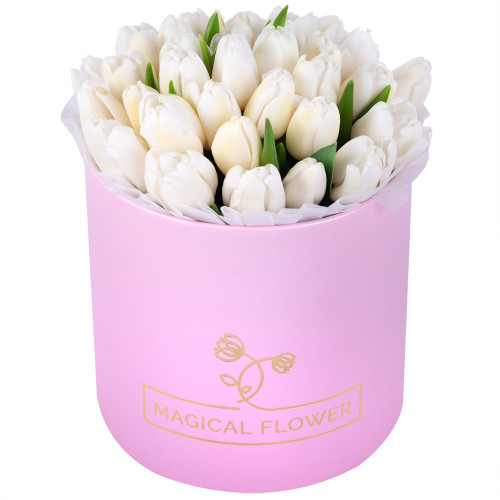 35 белых тюльпан в розовой шляпной коробке