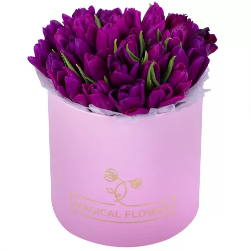 35 фиолетовых тюльпан в розовой шляпной коробке