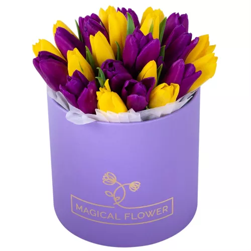 25 разноцветных тюльпан в фиолетовой шляпной коробке
