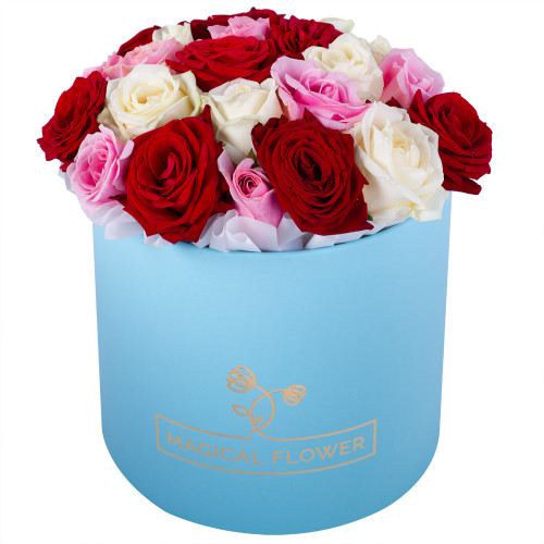 Букет из 21 разноцветной розы premium в голубой шляпной коробке