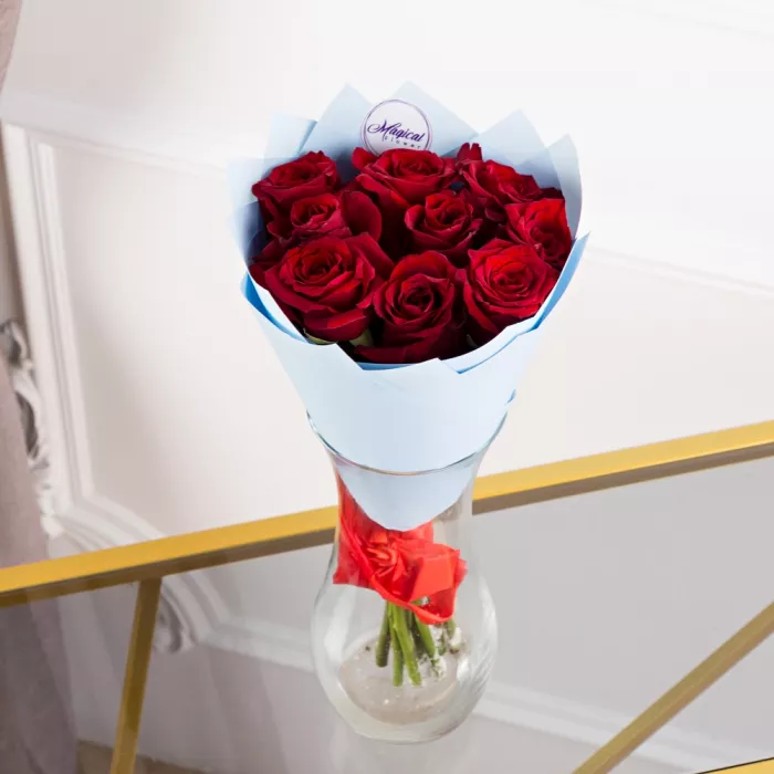 Букет из 9 красных роз 40 см