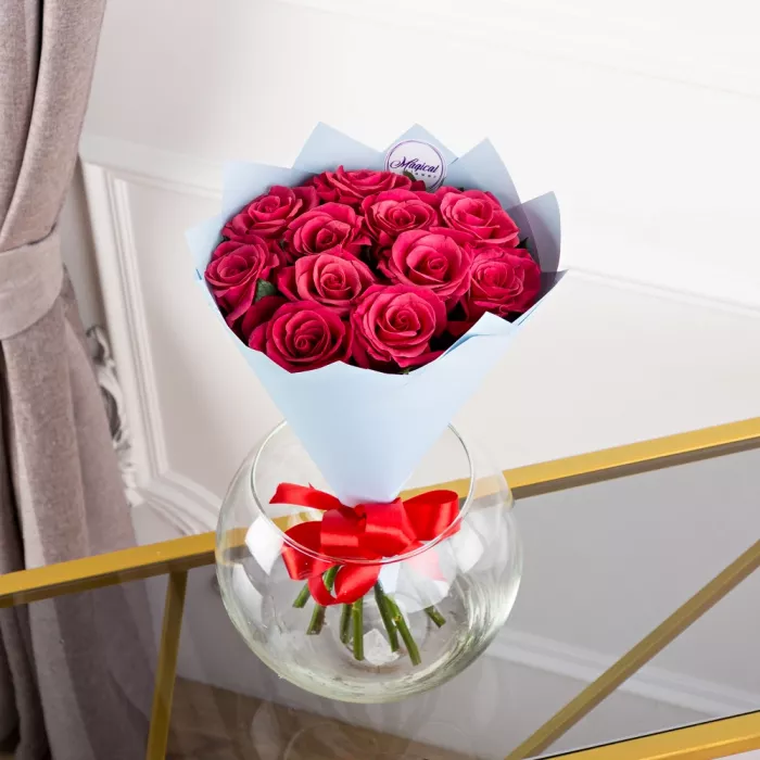 Букет из 11 малиновых роз