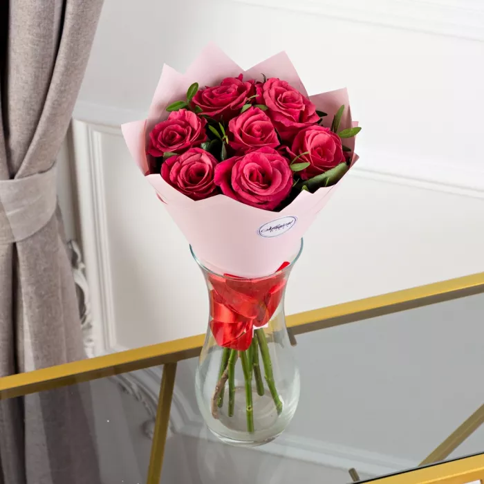 Букет из 7 малиновых роз