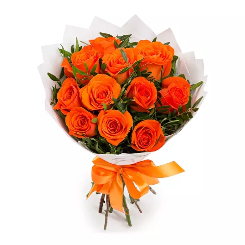 Монобукет из 11 оранжевых роз с зеленью
