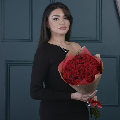 21 красная роза Premium 50 см