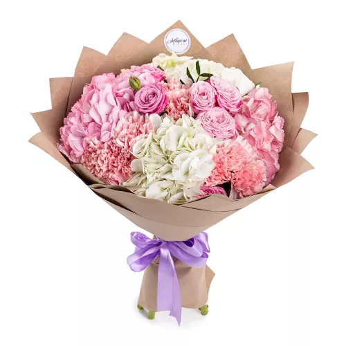 Букет из роз, гортензий и гвоздик