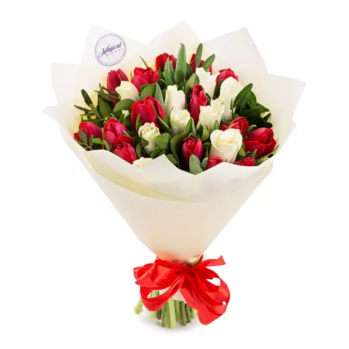 15 тюльпанов с розами