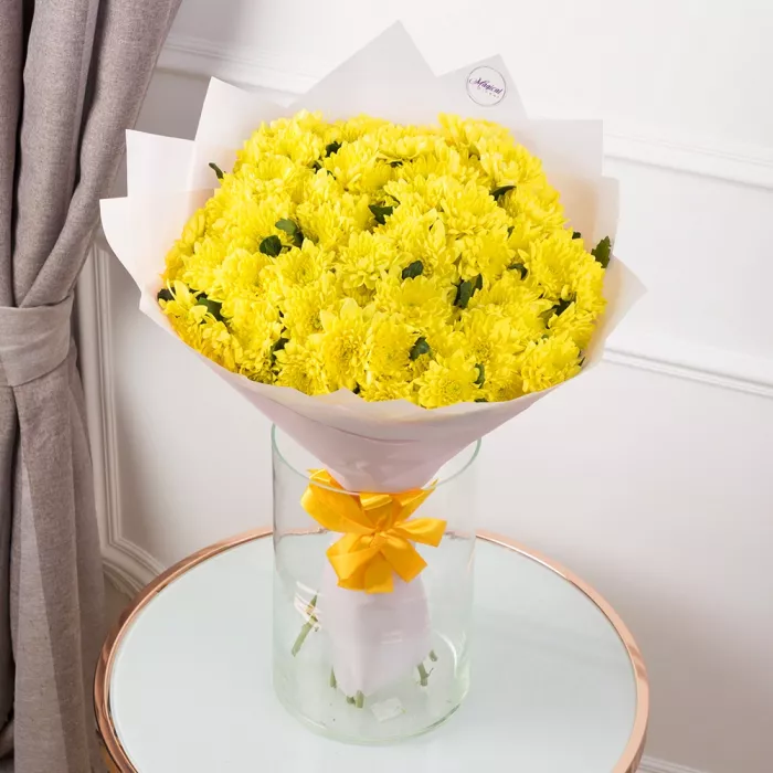 Букет из 15 желтых хризантем