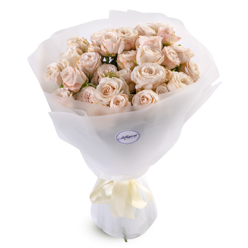 Букет на День матери из 11 кремовых роз