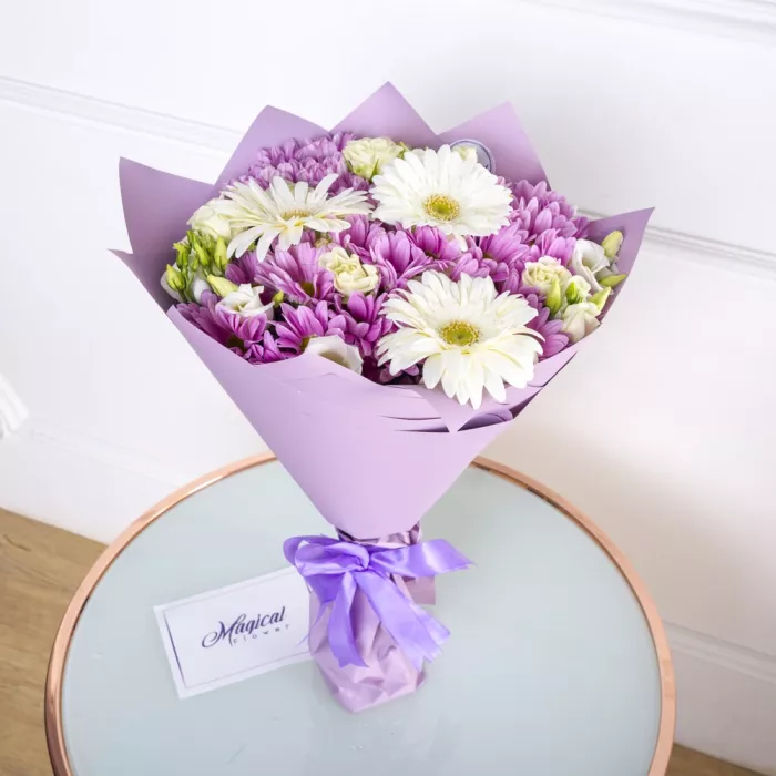 Букет из роз, гербер и эустом