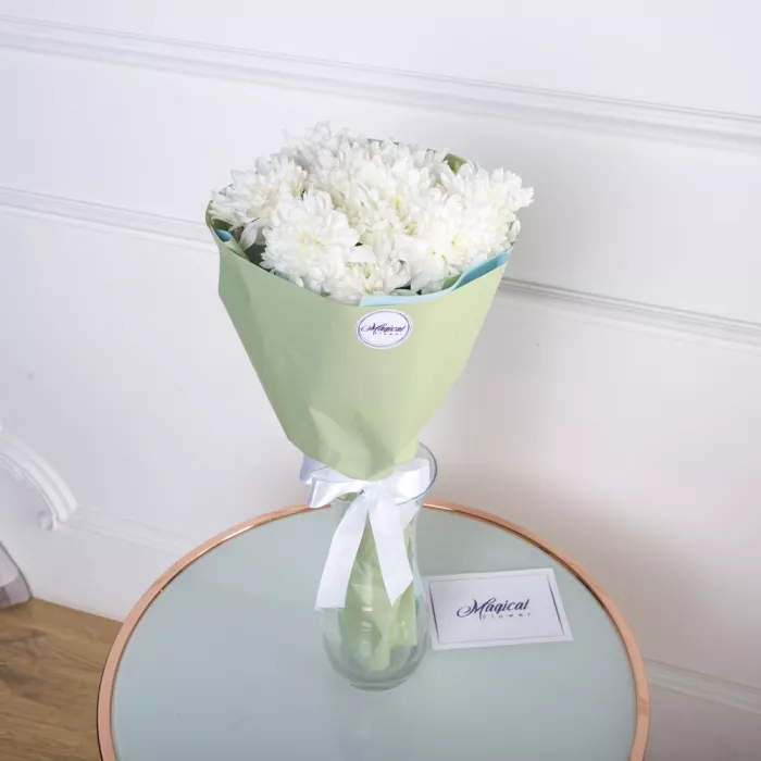 Букет из 3 белых хризантем