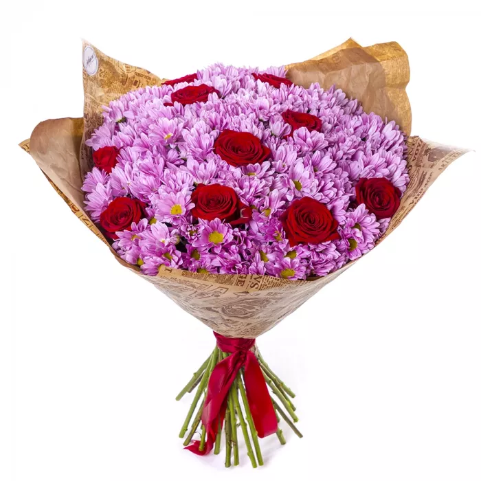 Букет из роз и сиреневых хризантем