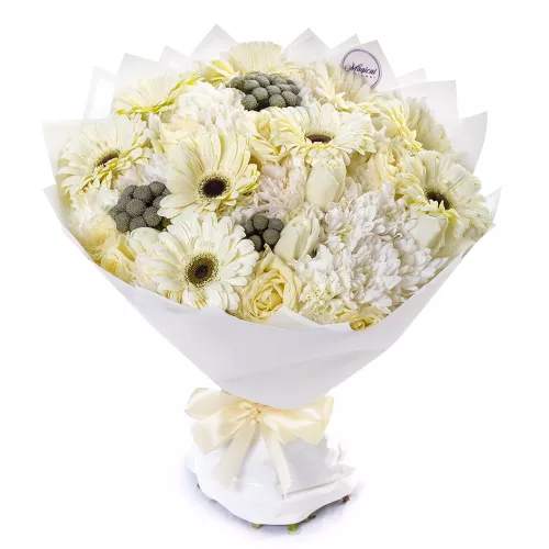 Букет из роз, хризантем и тюльпанов