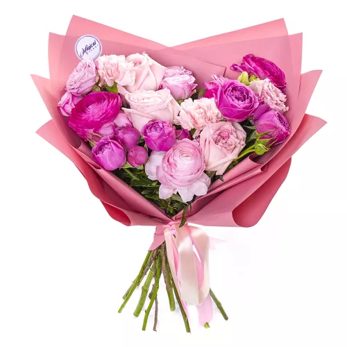 Букет из ранункулюсов и роз