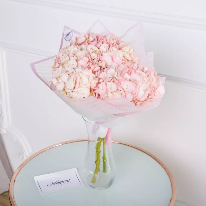 Букет из 3 розовых гортензий