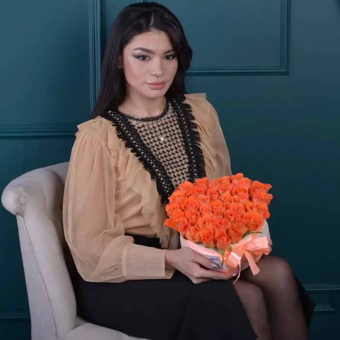 35 мандариновых роз коробки в форме сердца