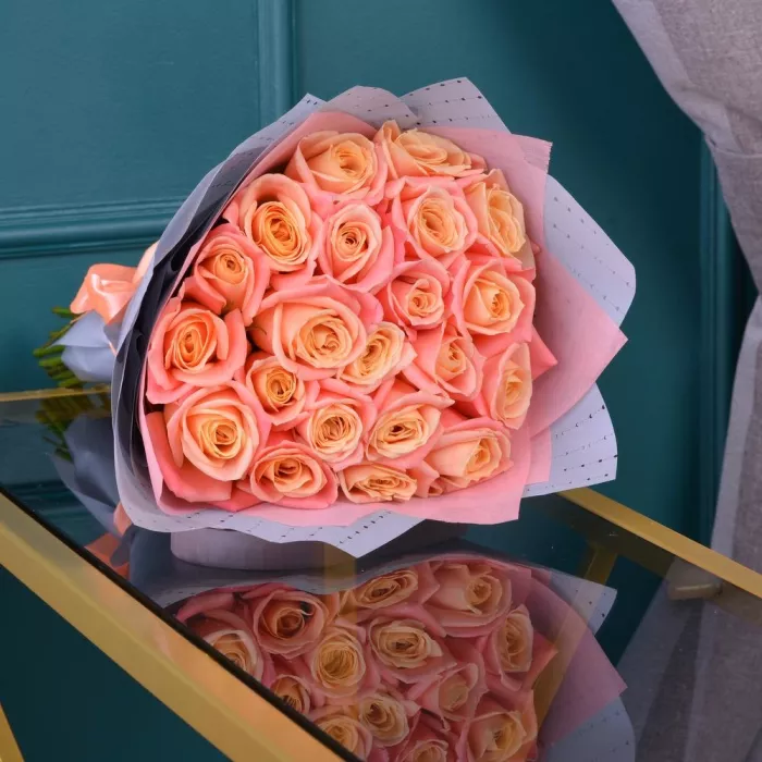 35 нежных роз сорта Мисс Пигги Роза Premium 40 см