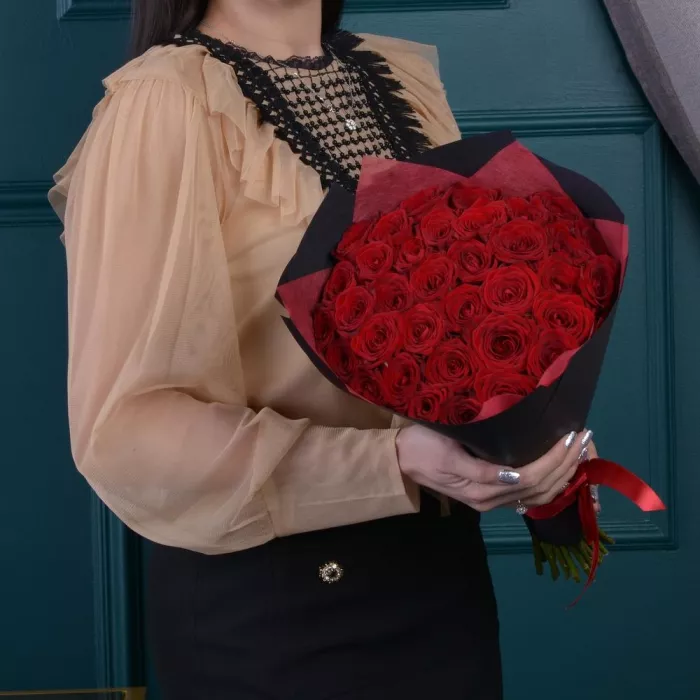 Букет из 35 красных роз Premium 40 см