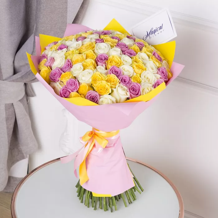 Букет из 101 разноцветной розы 60 см