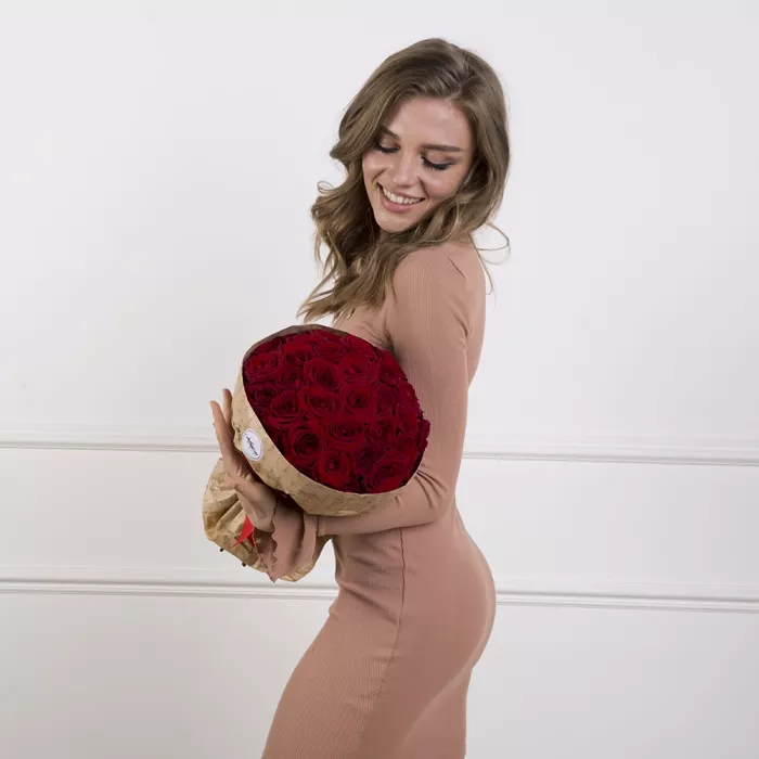 Букет из 35 красных роз 40 см