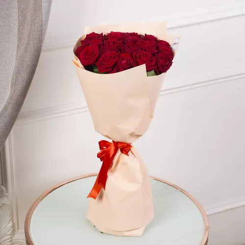 Монобукет из 21 красной розы 60 см