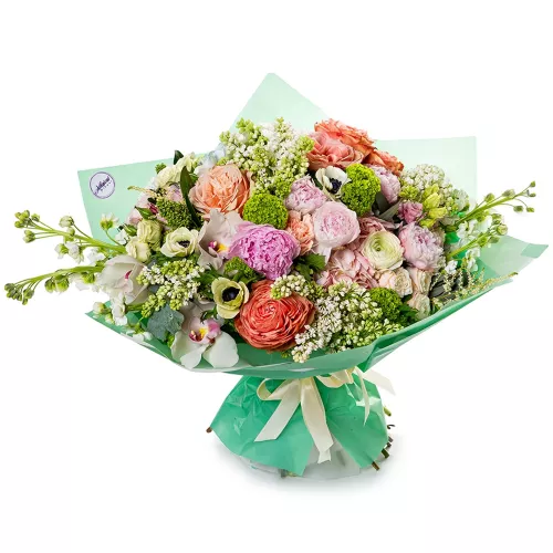 Букет с пионами и маттиолой