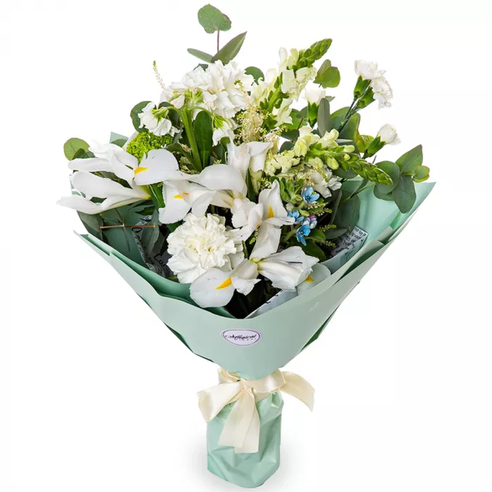 Букет с гвоздиками и ирисом Букет с гвоздиками и ирисом