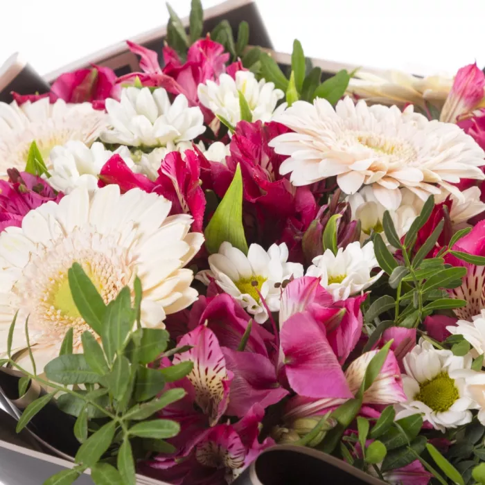 Букет из альстромерий и гербер