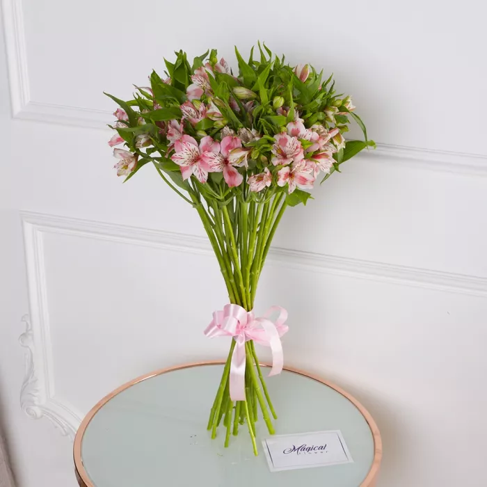 Букет из розовой альстромерии 25 шт