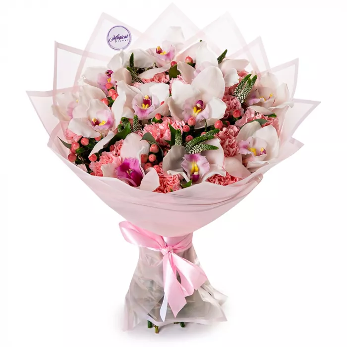 Букет с орхидеей и гвоздикой