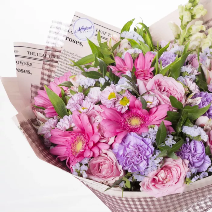 Букет из розы, гвоздики и герберы Букет из розы, гвоздики и герберы