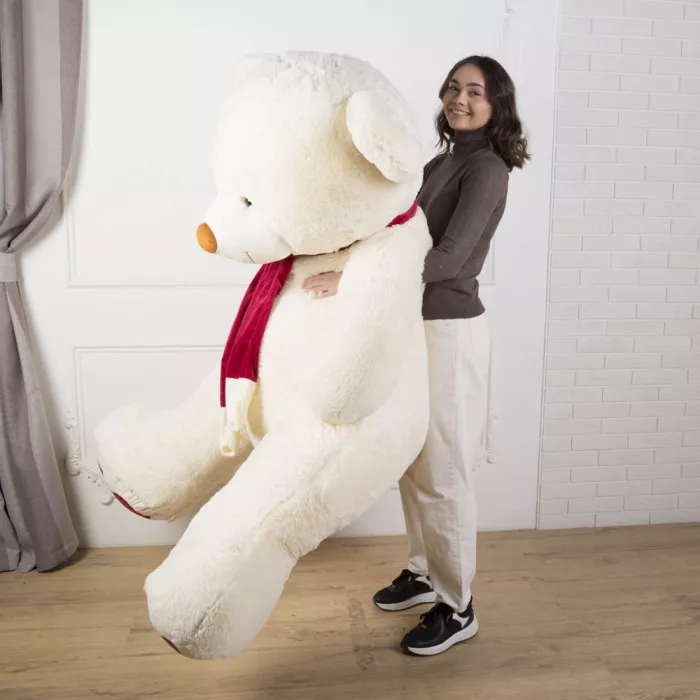 Большой плюшевый белый мишка