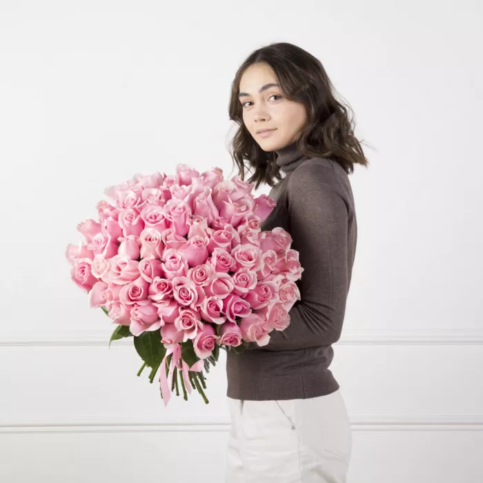 75 розовых роз Эквадор 70 см
