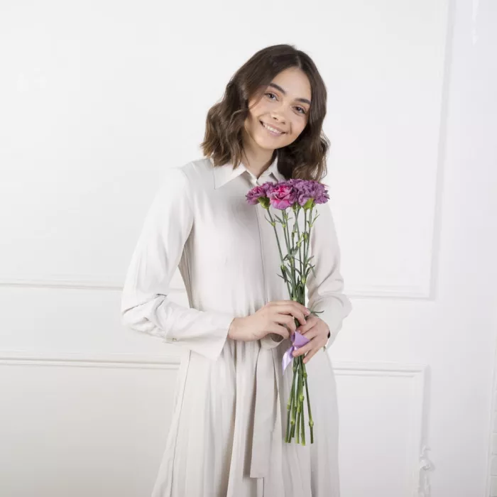 7 фиолетовых гвоздик