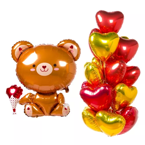 Композиция шаров сердец с фигурой мишки
