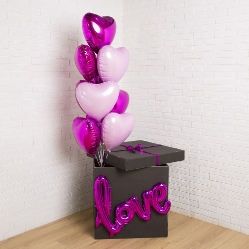 Коробка-сюрприз с шарами в форме сердец