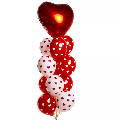 Фонтан с большим красным сердцем Фонтан с большим красным сердцем