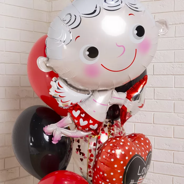 Фонтан шаров с купидоном