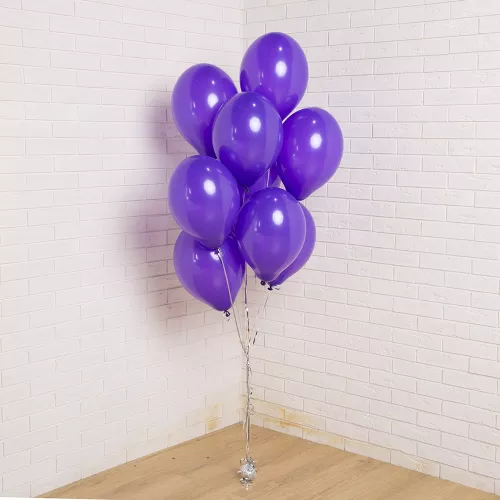 Букет из фиолетовых латексных шаров на День матери