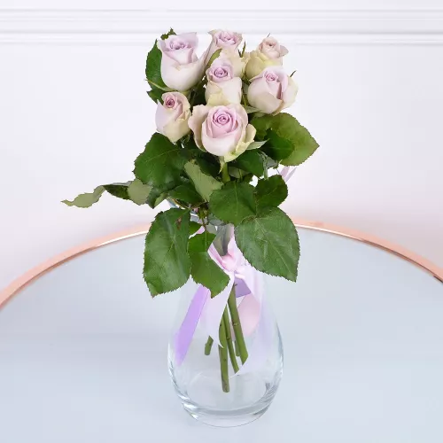 Сиреневый букет цветов из 7 роз 40 см