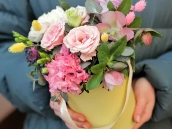 Как ухаживать за букетом в шляпной коробке Как ухаживать за букетом в шляпной коробке