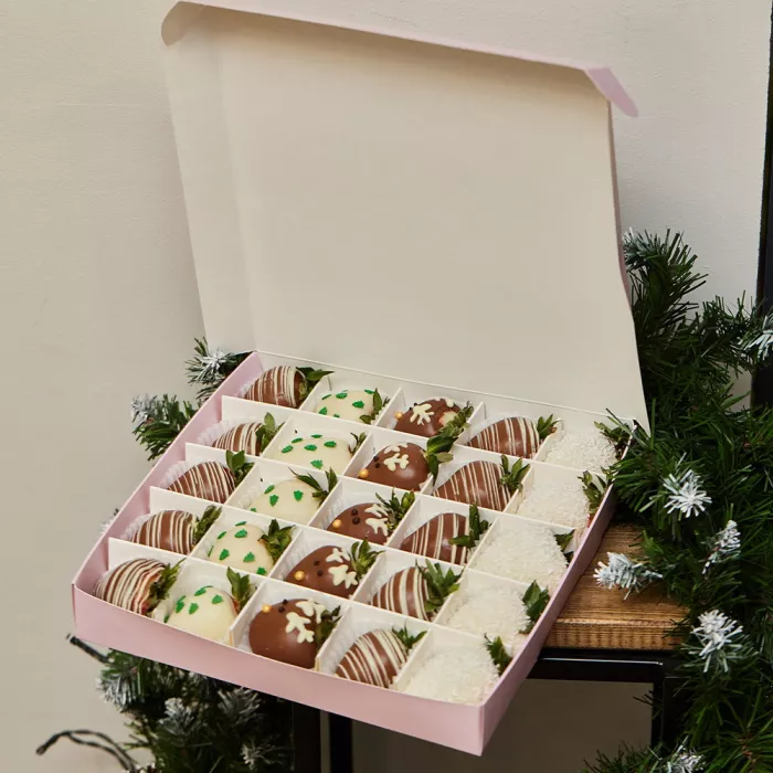 Набор из 25 клубник в шоколаде "Рождественское чудо"