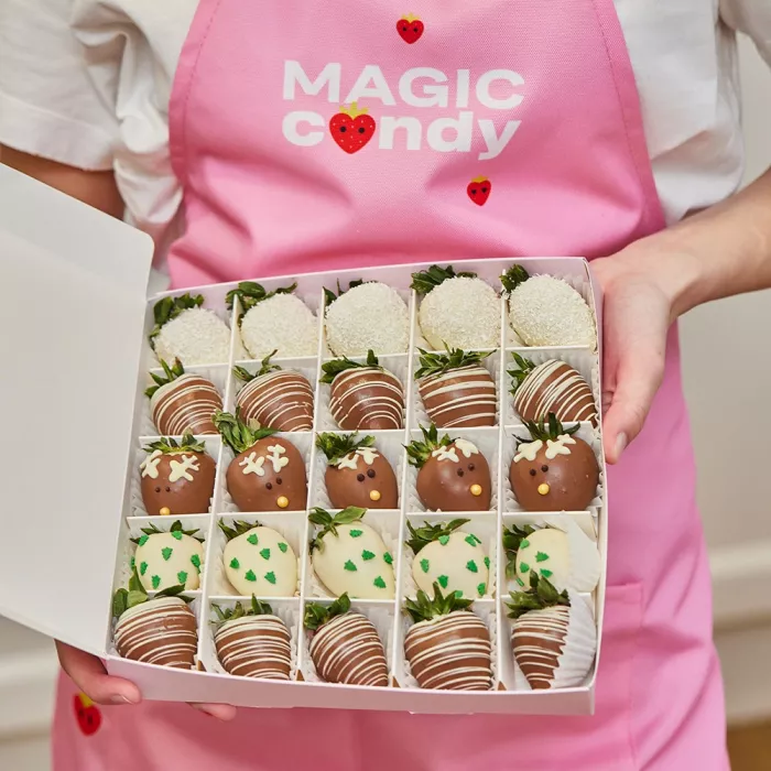 Набор из 25 клубник в шоколаде "Рождественское чудо"