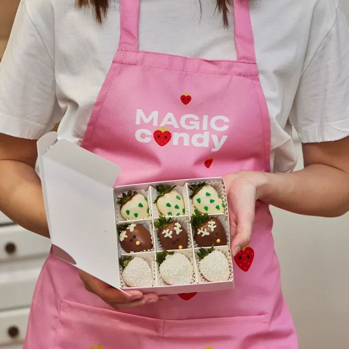 Набор из 9 клубник в шоколаде "Рождественское чудо"