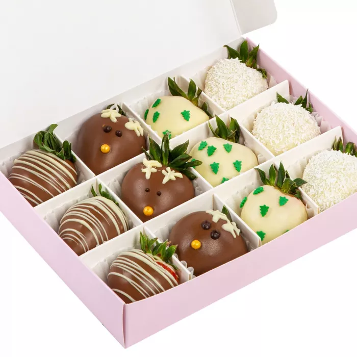 Набор из 12 клубник в шоколаде "Рождественское чудо"